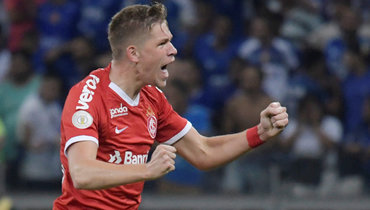 Бруну Фукс.