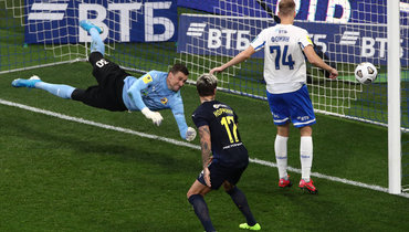 19 августа. Москва. 45-я минута. Бело-голубые забили второй мяч.