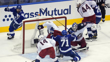 19 августа. Торонто. «Тампа-Бэй» — «Коламбус» — 5:4 ОТ. «Молнии» выиграли серию и вышли во второй раунд плей-офф.