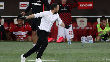 23 августа. Москва. «Спартак» — «Локомотив» — 2:1. Эмоции главного тренера красно-белых Доменико Тедеско.