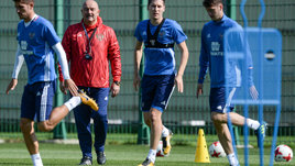 Как Черчесову снять все вопросы по составу. Ситуация с Соболевым не отменяет другие спорные кандидатуры