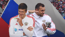 Соболев круче Дзюбы? А Комличенко — Смолова? Кто должен играть в старте сборной России