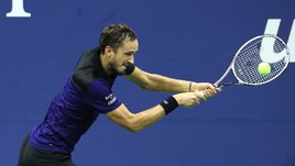 Медведев мягко вкатился в US Open, Александрова обыграла трехкратную чемпионку