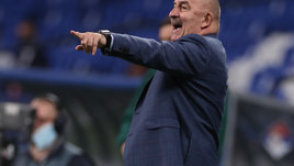 «В Будапеште кричал Дзюбе с бровки: «Терпи, надо!» Черчесов — о Лиге наций, капитане сборной, Соболеве и Хабибе