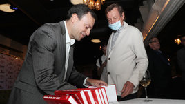 Шутка Черчесова, байки Семина и предисловие Баринова. Рабинер представил новую книгу