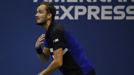 Медведев объяснил, что его взбесило в полуфинале. Даниил не простил судью