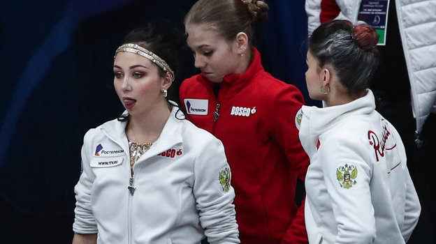 Елизавета Туктамышева, Александра Трусова и Софья Самодурова. Фото «СЭ» / Canon EOS-1D X Mark II Елизавета Туктамышева, Александра Трусова и Софья Самодурова. Фото «СЭ» / Canon EOS-1D X Mark II