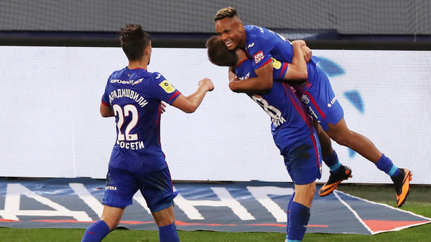 13 сентября. Москва. ЦСКА — «Спартак» — 3:1. Чидера Эджуке (крайний справа) празднует гол в ворота «Спартака». Фото Александр Федоров, «СЭ» / Canon EOS-1D X Mark II 13 сентября. Москва. ЦСКА — «Спартак» — 3:1. Чидера Эджуке (крайний справа) празднует гол в ворота «Спартака». Фото Александр Федоров, «СЭ» / Canon EOS-1D X Mark II