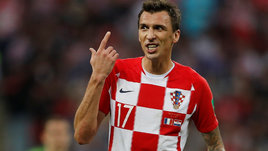 Топ-форвард, который не играл год. Манджукич переходит в «Локомотив»