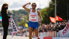 «Юра, ты — сыкло». За что хейтят победителя Московского марафона