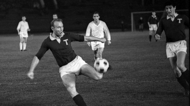 1965 год. Эдуард Стрельцов вернулся в «Торпедо». Фото из архива Евгения Волкова 1965 год. Эдуард Стрельцов вернулся в «Торпедо». Фото из архива Евгения Волкова