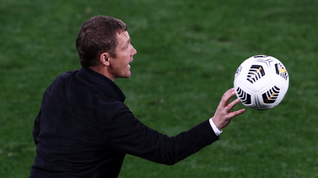 27 сентября. Москва. ЦСКА — «Локомотив» — 0:1. Виктор Гончаренко. Фото Дарья Исаева, «СЭ» / Canon EOS-1D X Mark II 27 сентября. Москва. ЦСКА — «Локомотив» — 0:1. Виктор Гончаренко. Фото Дарья Исаева, «СЭ» / Canon EOS-1D X Mark II