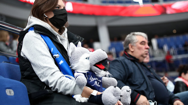 Волк, а где маска? Фото Дарья Исаева, «СЭ» / Canon EOS-1D X Mark II Волк, а где маска? Фото Дарья Исаева, «СЭ» / Canon EOS-1D X Mark II