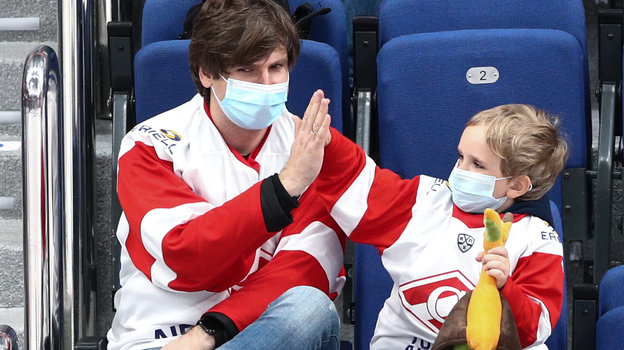 Красно-белая радость. Фото Дарья Исаева, «СЭ» / Canon EOS-1D X Mark II Красно-белая радость. Фото Дарья Исаева, «СЭ» / Canon EOS-1D X Mark II