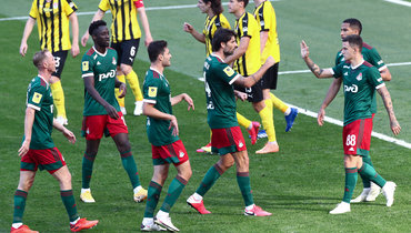 4 октября. Москва. «Локомотив» — «Химки» — 2:1. 25-я минута. Форвард хозяев Виталий Лисакович (№88) забил первый мяч в премьер-лиге.