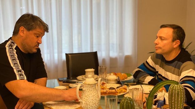 Вадим Евсеев (слева) беседует с Игорем Рабинером. Фото Татьяна Евсеева Вадим Евсеев (слева) беседует с Игорем Рабинером. Фото Татьяна Евсеева