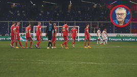 «Найдите конспекты Лобановского! Почему вы не держите темп?!» Орлов задает вопросы сборной России