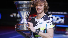 В Питере — титул. Рублев продолжил восхитительный сезон