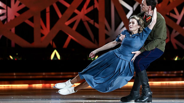 Выступление Надежды Михалковой и Максима Маринина. Фото Дарья Исаева, «СЭ» / Canon EOS-1D X Mark II Выступление Надежды Михалковой и Максима Маринина. Фото Дарья Исаева, «СЭ» / Canon EOS-1D X Mark II