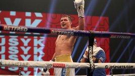 Усик не отклеился. Украинский топ-боксер не был готов к Чисоре, но победил