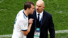 «Я не просил «Зенит» поберечь Дзюбу и Жиркова». Черчесов — о составе сборной России, игроках молодежки, состоянии Миранчука и Головина