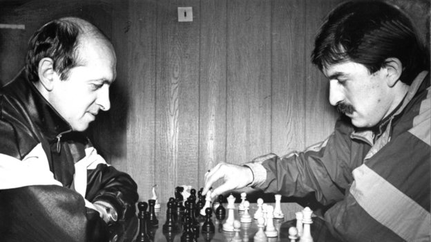 Виктор Зернов и Станислав Черчесов. Фото Игорь Уткин Виктор Зернов и Станислав Черчесов. Фото Игорь Уткин