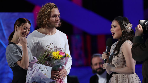 Шоу «Ледниковый период». Шестой выпуск. Екатерина Боброва, Влад Соколовский и Алина Загитова. Фото Александр Федоров, «СЭ» / Canon EOS-1D X Mark II Шоу «Ледниковый период». Шестой выпуск. Екатерина Боброва, Влад Соколовский и Алина Загитова. Фото Александр Федоров, «СЭ» / Canon EOS-1D X Mark II