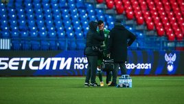 Рубиновец Йевтич получил удар по голове и потерял сознание. За него было страшно