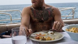 Как часто можно есть вредную пищу? Объясняет диетолог Макгрегора и Фьюри