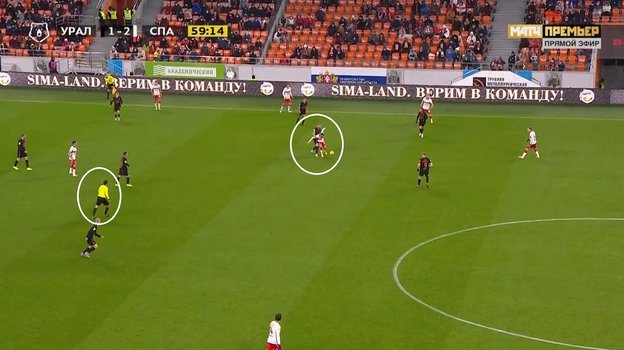 Аугустыняк начинает вторую голевую атаку. Аугустыняк начинает вторую голевую атаку.