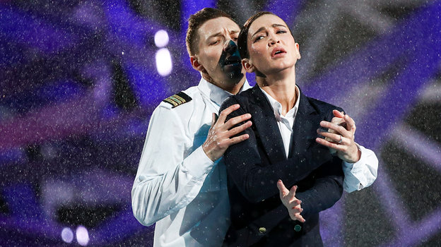 Ольга Бузова и Дмитрий Соловьев. Фото Дарья Исаева, «СЭ» / Canon EOS-1D X Mark II Ольга Бузова и Дмитрий Соловьев. Фото Дарья Исаева, «СЭ» / Canon EOS-1D X Mark II