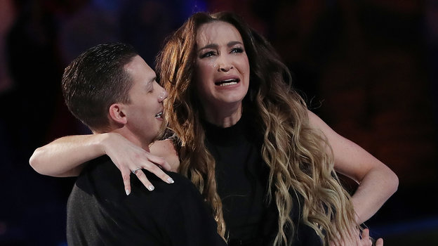 Дмитрий Соловьев и Ольга Бузова. Фото Александр Федоров, «СЭ» / Canon EOS-1D X Mark II Дмитрий Соловьев и Ольга Бузова. Фото Александр Федоров, «СЭ» / Canon EOS-1D X Mark II