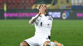 Сербам уже не до футбола. Главный матч года они проиграли