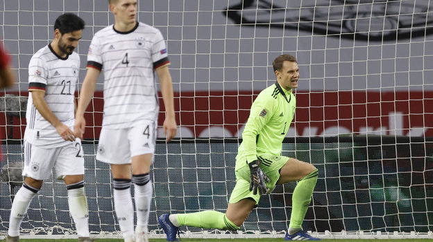 17 ноября. Севилья. Испания - Германия - 6:0. Мануэль Нойер. Фото Reuters 17 ноября. Севилья. Испания - Германия - 6:0. Мануэль Нойер. Фото Reuters