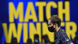 Медведев непобедим в Лондоне, но впереди Надаль