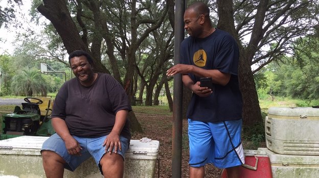 Рой Джонс-младший со своим отцом. Рой Джонс-младший со своим отцом.