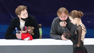 21 ноября. Москва. Евгений Плющенко и Александра Трусова.