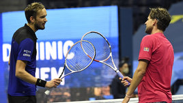 «Новые русские сенсации» на НТВ или финал Медведева. Что выбираете вы?