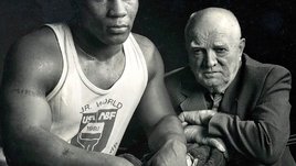 У тренера Тайсона было священное отношение к еде. Однажды он даже съел яйца, на которые опрокинулась полная перечница