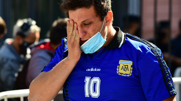 Фанаты не могут сдержать слез. Фото AFP Фанаты не могут сдержать слез. Фото AFP