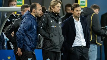 Сергей Семак (справа).