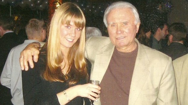 Владимир Маслаченко с внучкой Юлией. Владимир Маслаченко с внучкой Юлией.