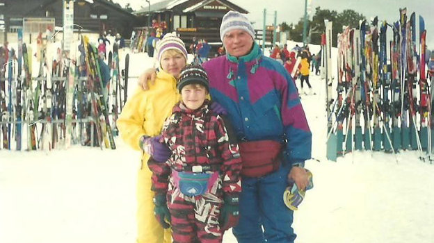 Владимир Маслаченко с женой Ольгой и внучкой Юлией. Владимир Маслаченко с женой Ольгой и внучкой Юлией.