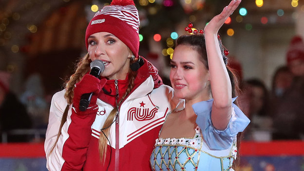 28 ноября. Москва. Красная площадь. Татьяна Навка и Алина Загитова. Фото Федор Успенский, «СЭ» / Canon EOS-1D X Mark II 28 ноября. Москва. Красная площадь. Татьяна Навка и Алина Загитова. Фото Федор Успенский, «СЭ» / Canon EOS-1D X Mark II