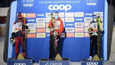 29 ноября. Рука. Александр Большунов (слева), Йоханнес Клэбо и Эмиль Иверсен.