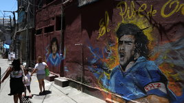 Вандалы против портрета Марадоны, гол тура от «Сан-Паулу» и возвращение Сампаоли