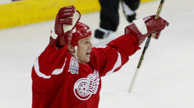 2002 год. Игорь Ларионов празднует гол в ворота «Каролины». Фото Reuters 2002 год. Игорь Ларионов празднует гол в ворота «Каролины». Фото Reuters