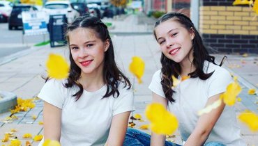 Сестры Окладниковы.