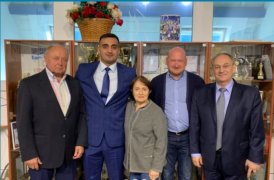 Сергей Чопозов (справа). Сергей Чопозов (справа).