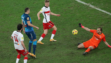 16 декабря. Санкт-Петербург. «Зенит» — «Спартак» — 3:1. Сине-бело-голубые обыграли красно-белых в матче лидеров РПЛ.